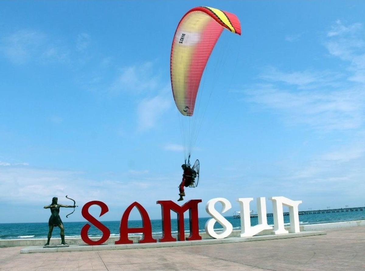 G&ouml;ky&uuml;z&uuml; Paramotorlarla Şenlendi