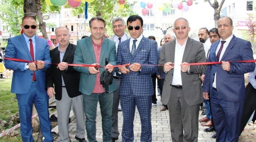 Van&rsquo;da Karma Resim Sergisi