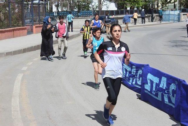 Ağrı’da Gençlik Koşusu Ve Tekerlekli Sandalye Yarışması