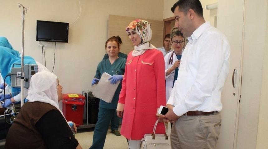 Bayan Erin&rsquo;den Kemoterapi G&ouml;ren Hastalara Ziyaret