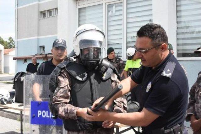 Edirne'de Özel Çocuklar Bir Günlüğüne Polis Oldu