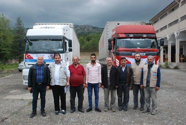 Tokat&rsquo;tan Suriye&rsquo;ye 2 Tır Yardım 1