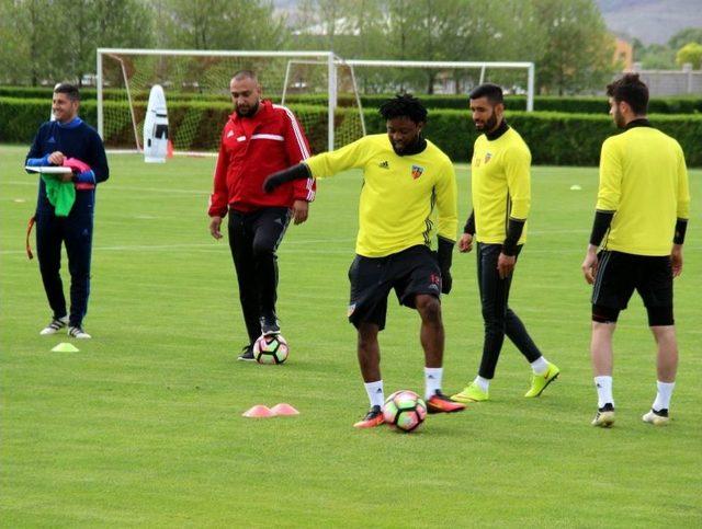 Kayserispor Ligde Kaldığı İçin Mutlu