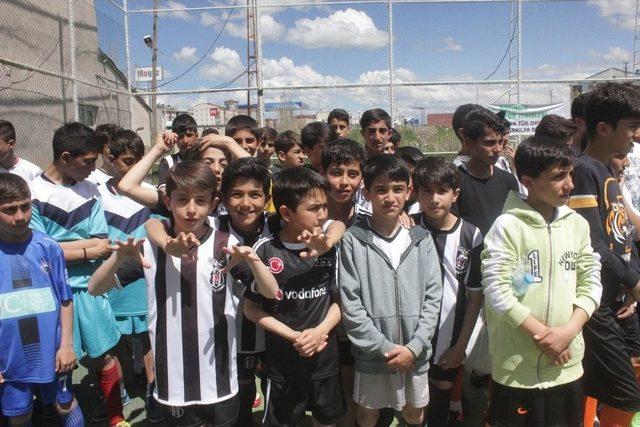 Ağrı’da Beşiktaş Futbol Okulu Turnuva Düzenledi