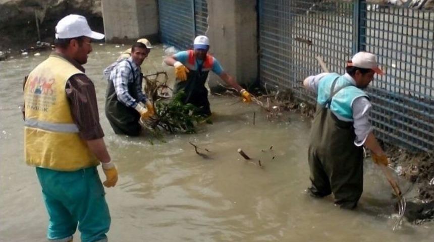 Van&rsquo;da Su Taşkınlarına Karşı &Ouml;nlem Alındı