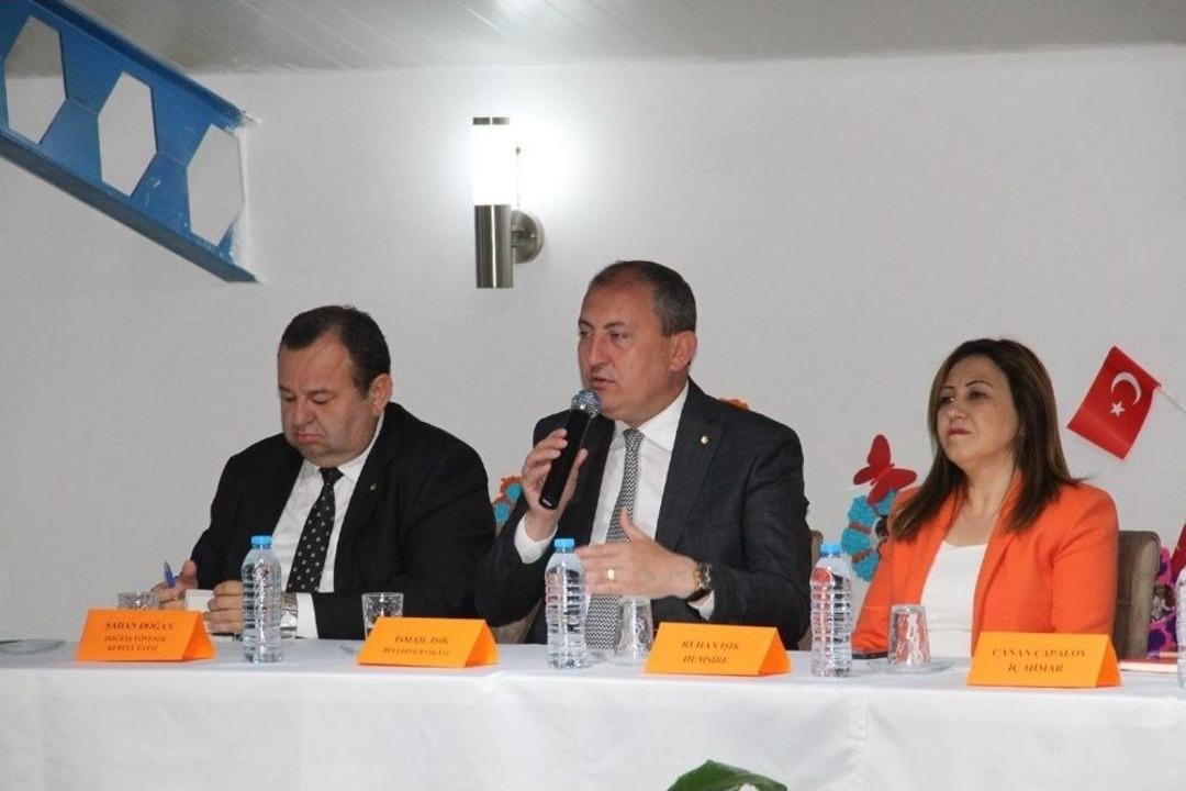 Başkan Işık, Miniklerin Kariyer G&uuml;nlerinde Konuştu