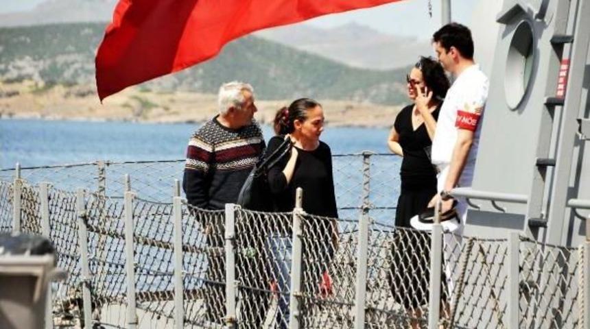 Savaş Gemileri Bodrum'da Ziyarete A&ccedil;ıldı