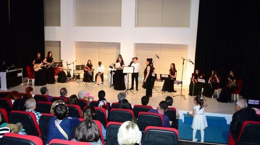 Bilim Ve Sanat Merkezinin Konseri, Beğeni Topladı