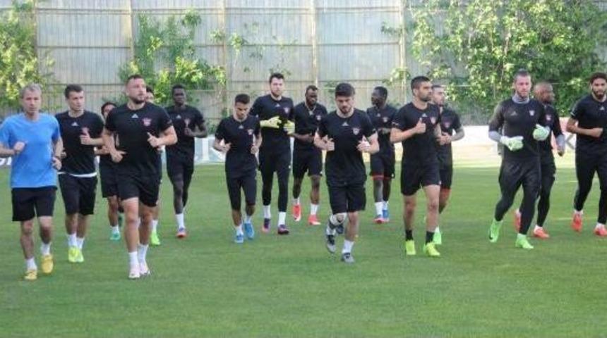 B&uuml;lent Uygun: 3 Ma&ccedil;ı Da Kazanmak Istiyoruz