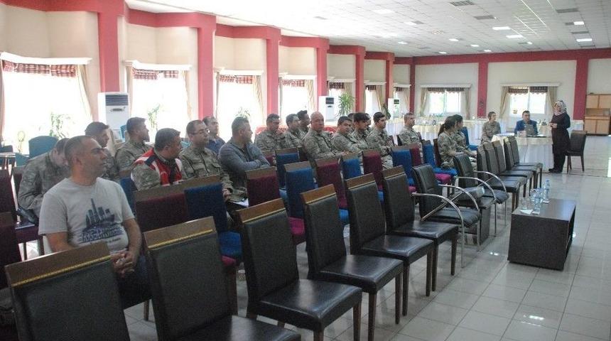 &lsquo;kadına Y&ouml;nelik Şiddetle M&uuml;cadelede&rsquo; Konulu Seminer