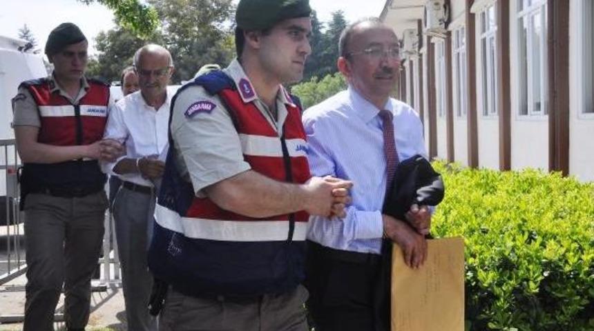 Fet&ouml;&rsquo;Den Tutuklu Eski Rekt&ouml;r&uuml;n Yargılanmasına Devam Edildi