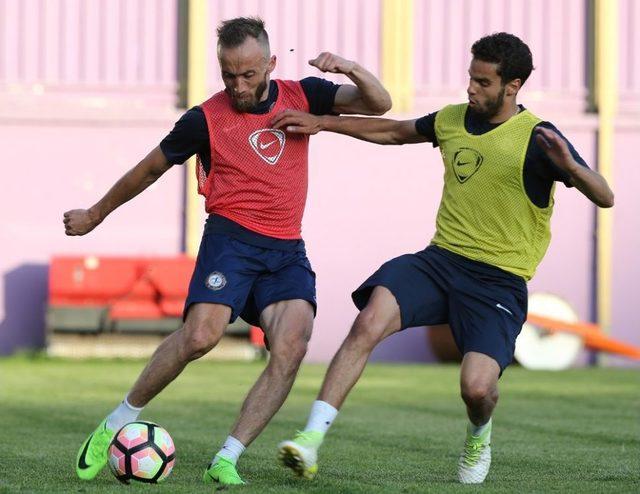 Osmanlıspor, Galatasaray’ın Taktiklerini Çalıştı