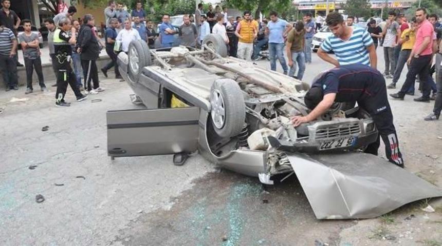 Turgutlu'da Kaza: 2 Yaralı