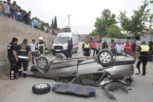 Turgutlu'da Kaza: 2 Yaralı