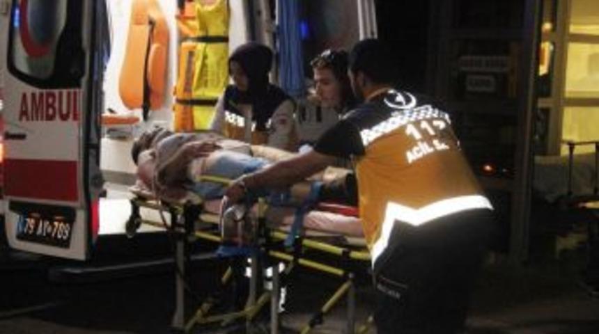 Azez&rsquo;deki Ter&ouml;r Saldırısında Yaralanan 2 Kişi Kilis&rsquo;e Getirildi