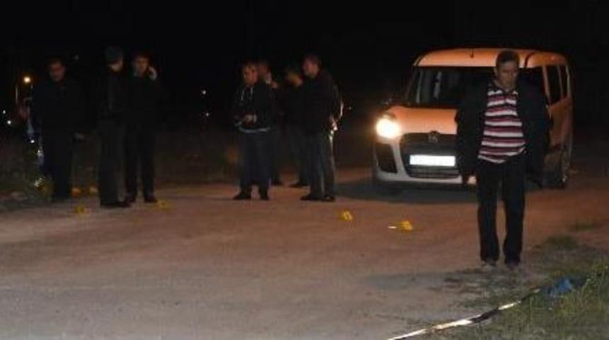 Tabancayla Vurularak &Ouml;ld&uuml;r&uuml;ld&uuml;