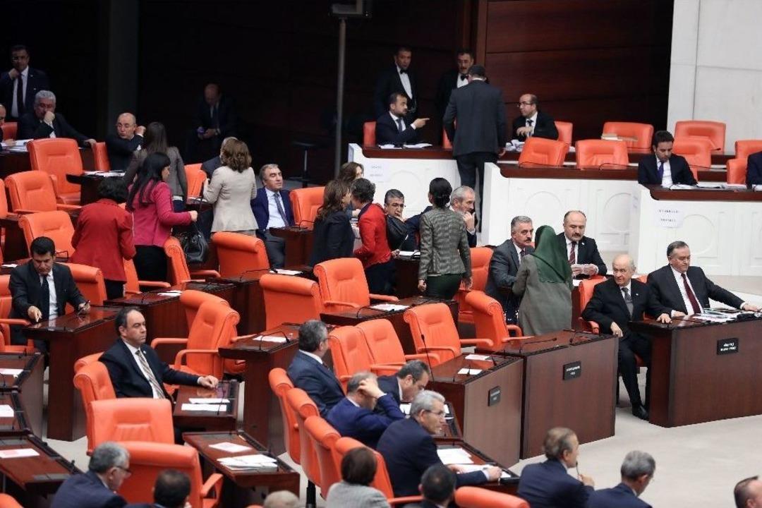 Hsk &Uuml;yelikleri Se&ccedil;iminde 367 Oy &Ccedil;ıkmadı