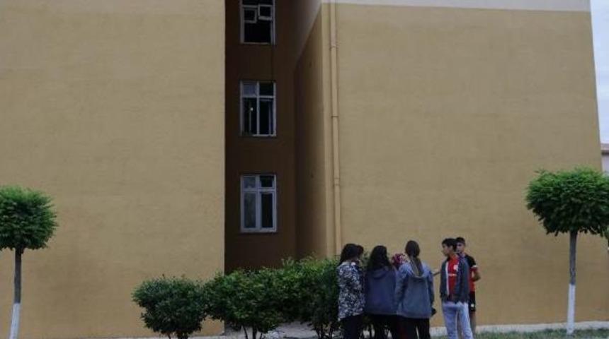 Antalya Toki Konutlarında Patlama Meydana Geldi (1)