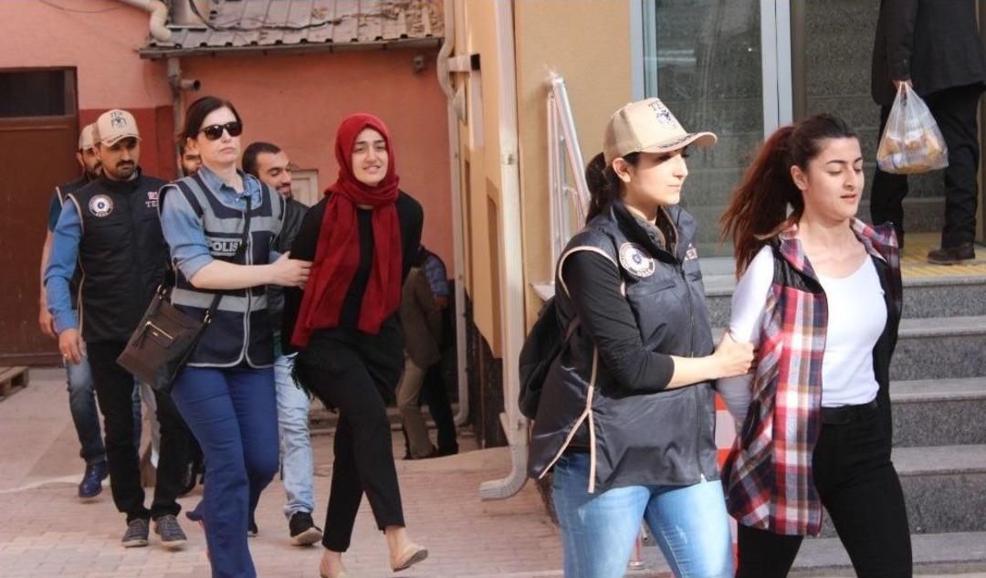 Pkk Operasyonunda G&ouml;zaltında Olan 15 &Ouml;ğrenci Adliyeye Sevk Edildi