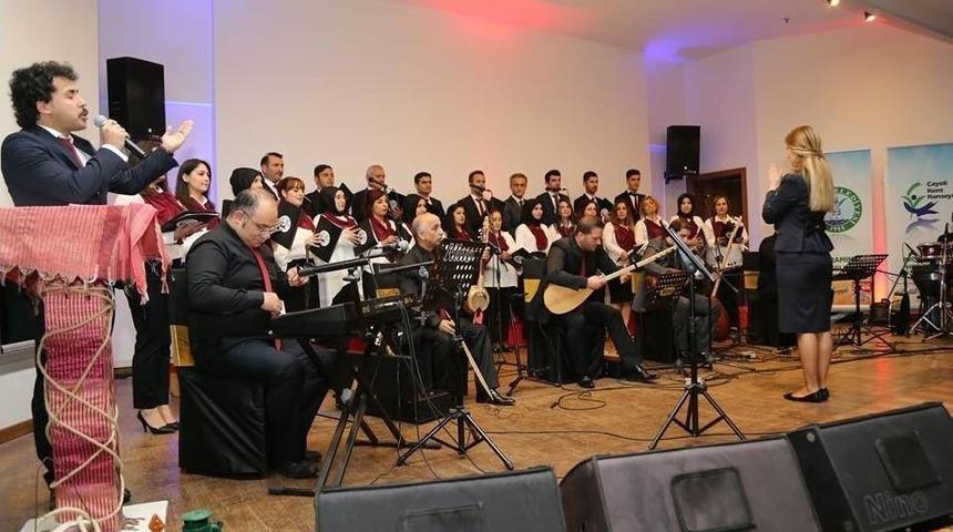 &Ccedil;ayeli Belediyesi T&uuml;rk Halk M&uuml;ziği Korosu Vatandaşlar İle Bir Araya Geldi
