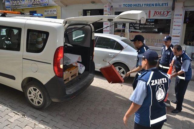 Yol Ve Kaldırımlardaki Duba Ve Tabelalar Kaldırıldı