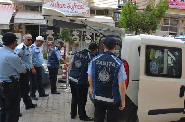 Yol Ve Kaldırımlardaki Duba Ve Tabelalar Kaldırıldı