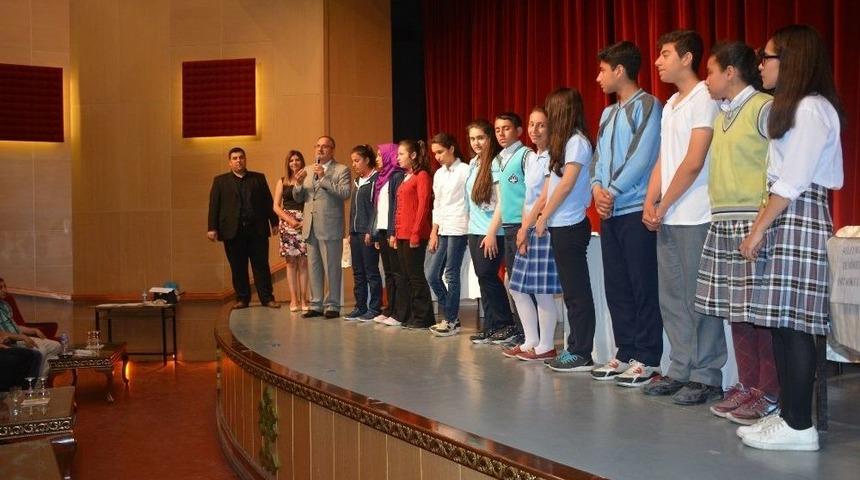 &ldquo;okumak Yenilenmektir Projesi&rdquo; Bilgi Yarışması Yapıldı