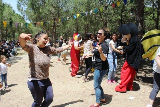 &Ouml;zel &Ccedil;ocuklar 2. Bahar Şenliği&rsquo;nde Buluştu 1