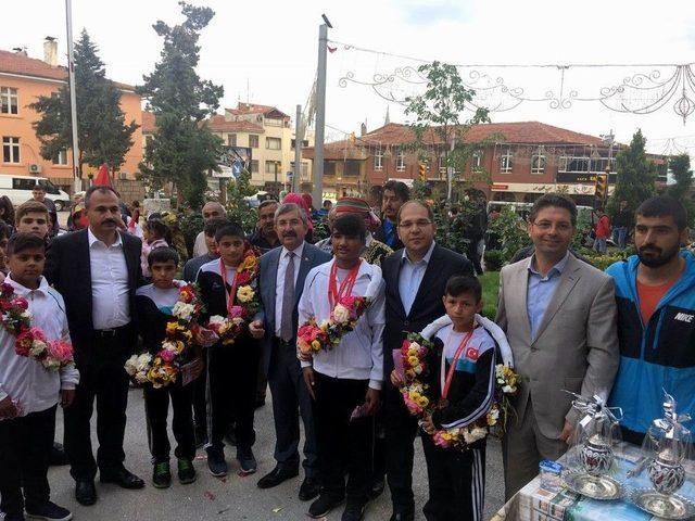 Tokat’ın Minik Pehlivanlarına Büyük Karşılama