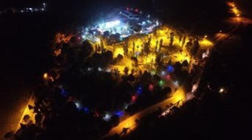 Alaşehir&rsquo;de Kenan Evren Parkına Yeni Işıklandırma