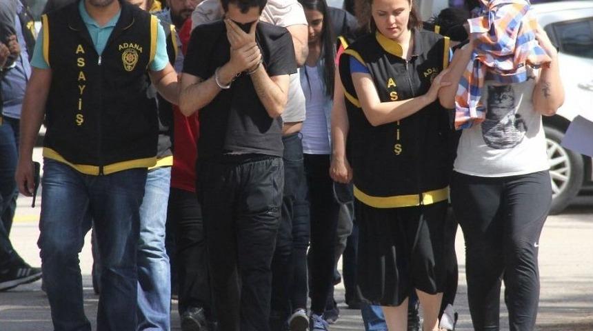 Bilgisayar Merakıyla &Ouml;nce Hacker Oldu, Sonra Aile Boyu Eskort Sitesi Kurdu