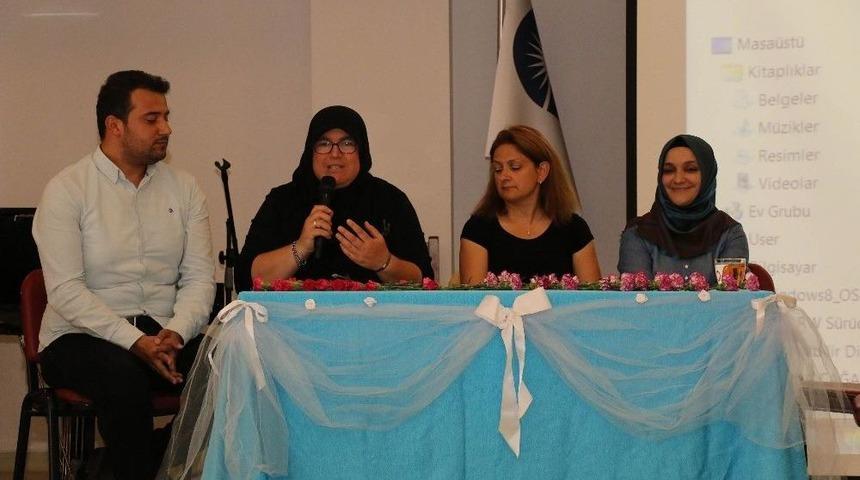 Enfest&rsquo;te Anneler Hayat Hikayelerini Paylaştı