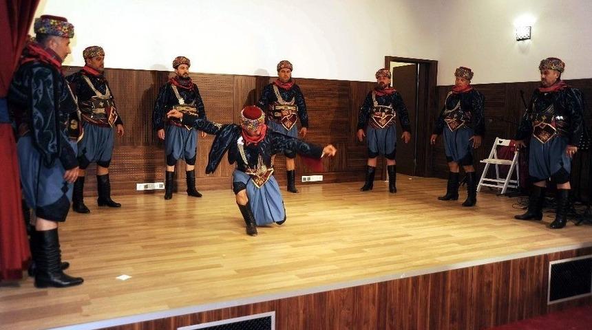 Bağlama Kul&uuml;b&uuml;, Ko&ccedil;arlı&rsquo;da Konser Verdi