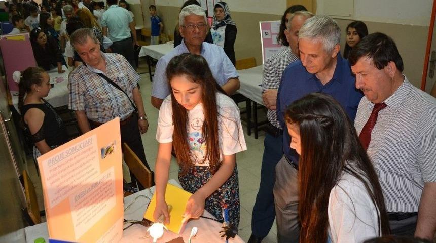 S&ouml;ke&rsquo;de Ortaokul &Ouml;ğrencileri Bilim Projelerini Sergiledi