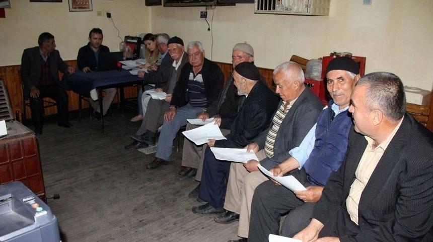 Çiftçilerin Ayağına Giderek Hizmet Veriyorlar