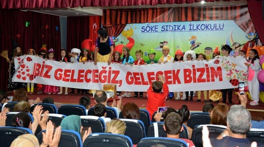 S&ouml;ke&rsquo;de İlkokul Miniklerinin G&ouml;sterisi Beğeni Topladı