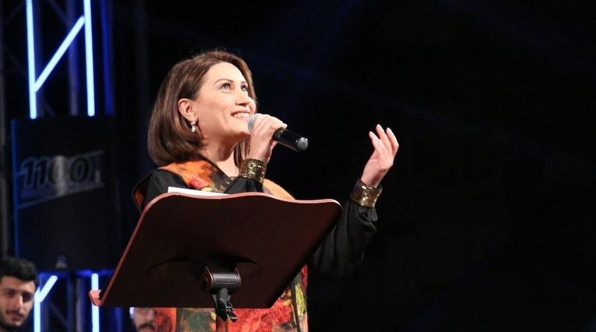 Azerin, Orduluları Coşturdu