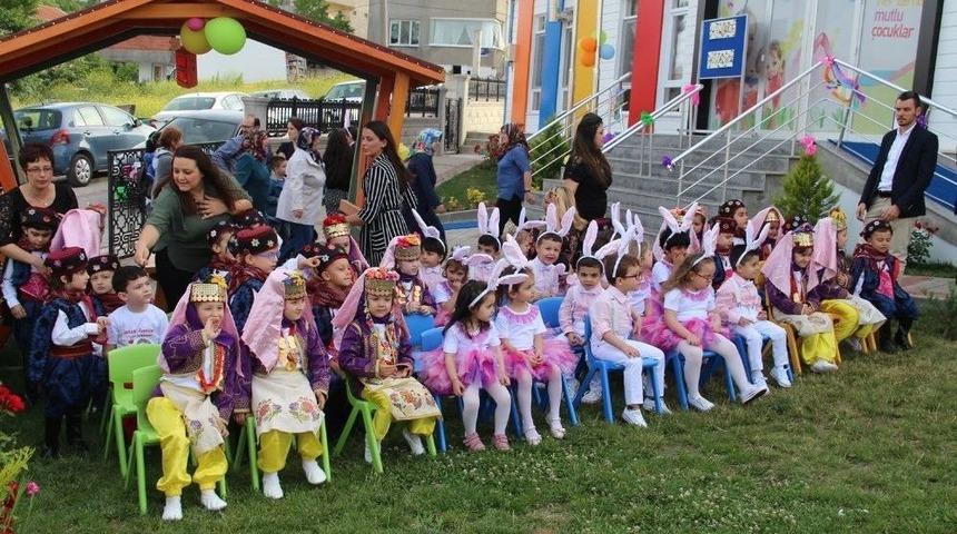 Minikler Aileleriyle Doyasıya Eğlendiler