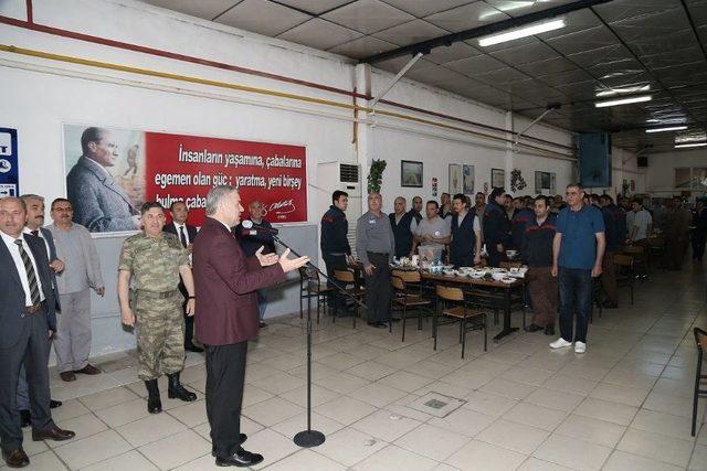 Başkan Çelik, 2. Ana Bakım Merkezi Komutanlığı’nı Ziyaret Etti