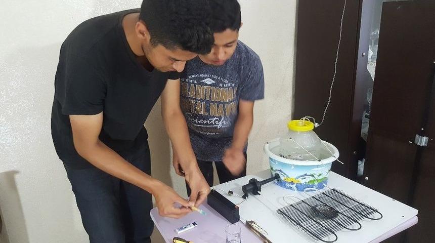 İki Kardeş, Atık Metal Ve Tuz Ruhundan Hidrojen &Uuml;retti