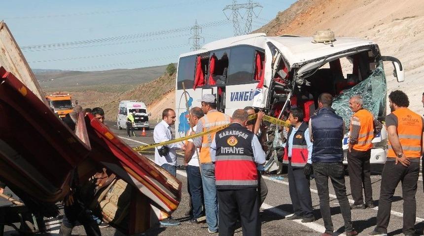 Vali Zorluoğlu, Otob&uuml;s Kazasıyla İlgili A&ccedil;ıklama Yaptı
