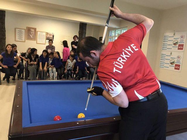 Çukurhisar’da Bilardo Rüzgarı