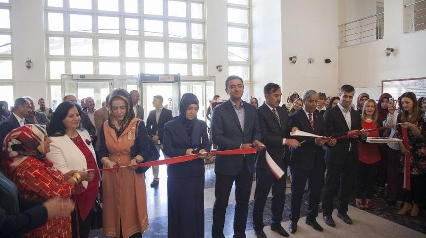 Ahlat&rsquo;ta Yılsonu Sergisi