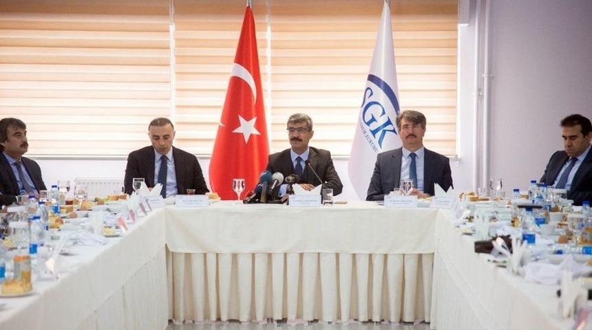 Bağlı&rsquo;dan Emekli Promosyonu Ve Yeniden Yapılandırma A&ccedil;ıklaması