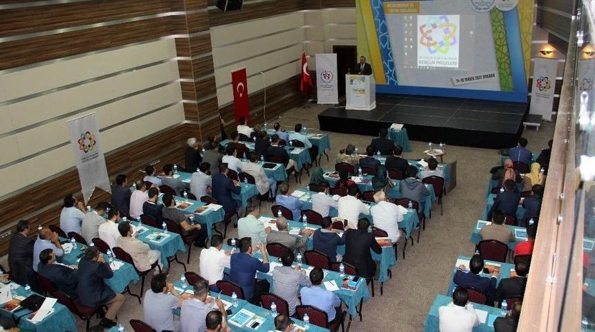 Proje Y&uuml;r&uuml;ten Sivil Toplum Kuruluşlarına Eğitim Ve Bilgilendirme Toplantısı