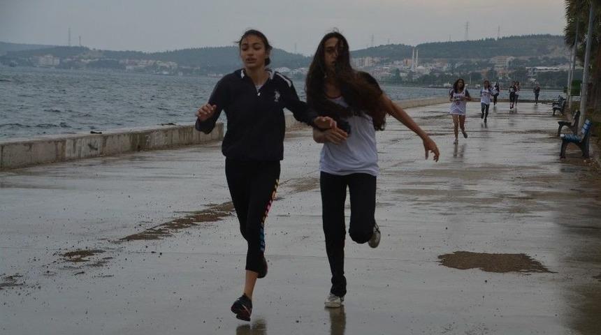 Aliağa&rsquo;da Gen&ccedil;lik Koşusu