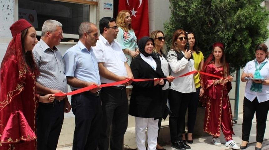 &Uuml;&ccedil;pınarlı Hanımlar Elişleriyle Hayran Bıraktı