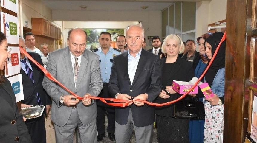 Dursunbey Hem&rsquo;de Yıl Sonu Sergisi A&ccedil;ıldı