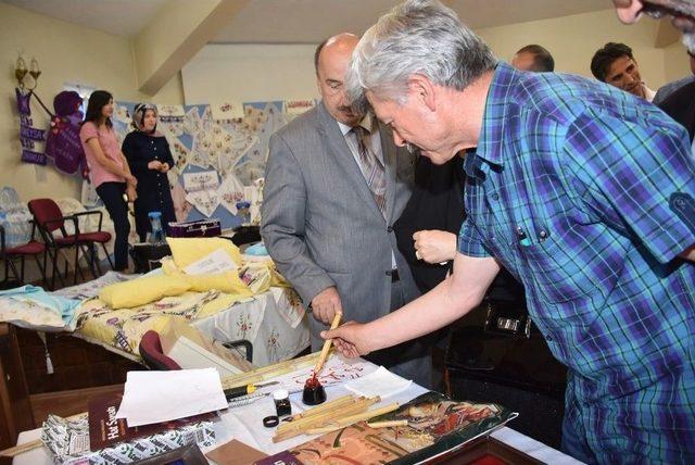 Dursunbey Hem&rsquo;de Yıl Sonu Sergisi A&ccedil;ıldı 1