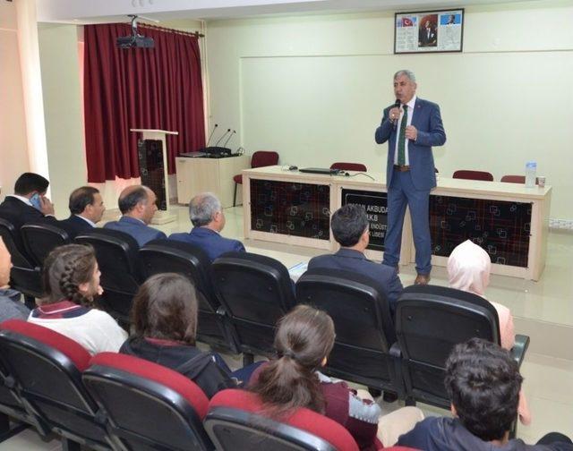 Başkan Polat &Ouml;ğrencilerle Buluştu 2